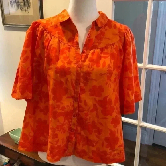 Charter Club shortsleeved button down linen blouse. - Picture 1 of 8
